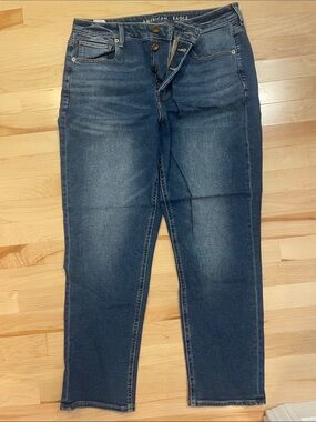 American Eagle Outfitters High-Rise TomGirl Jeans 14